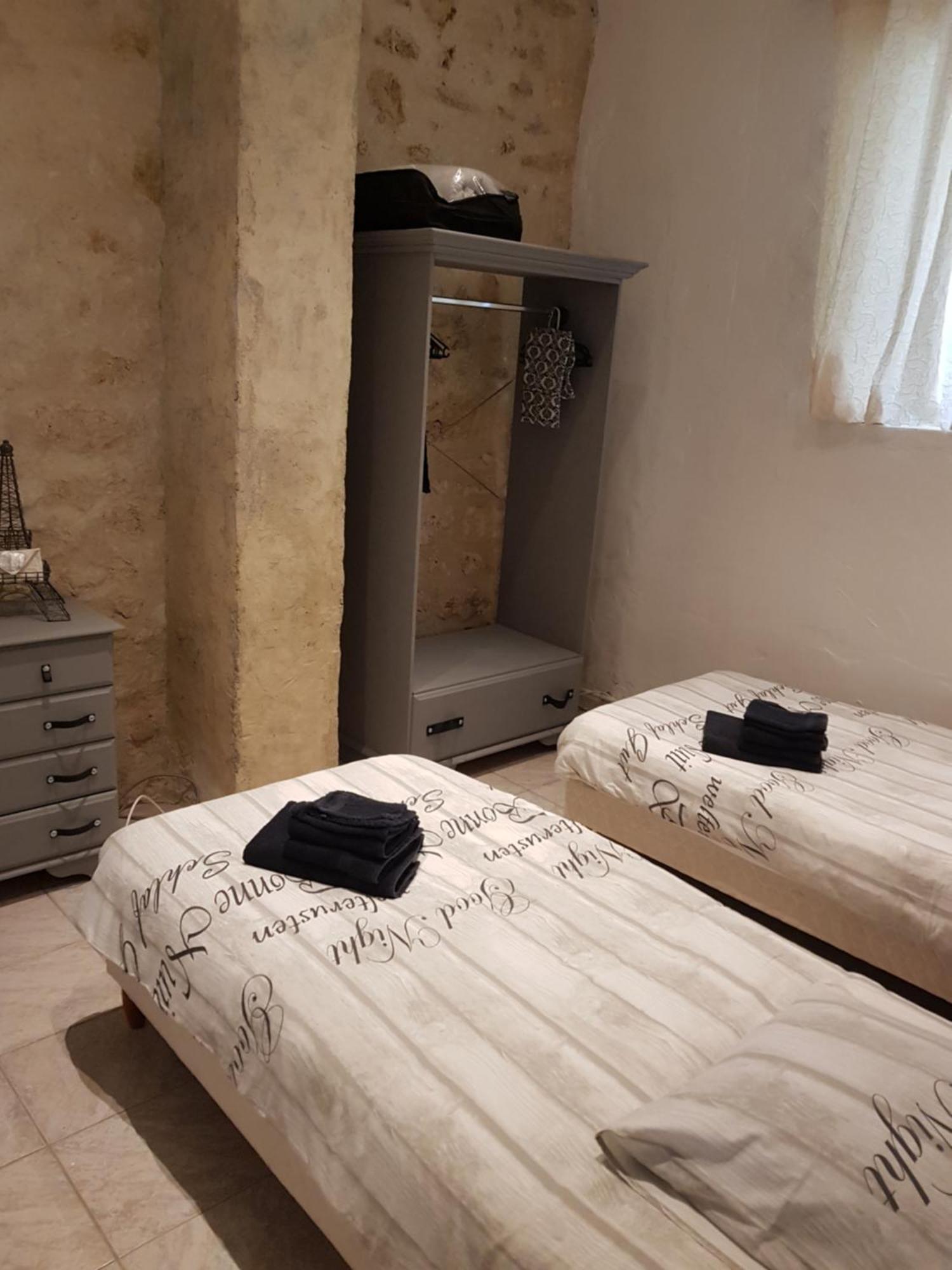 Le Gite Des Chambres De La Grange Cherval Buitenkant foto